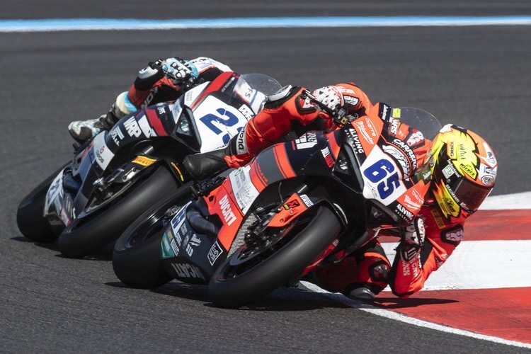 Philipp Öttl, dahinter Marcel Schrötter