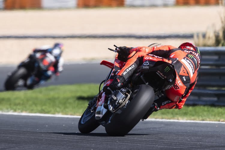 Nicolò Bulega hetzte Toprak Razgatlioglu die meiste Zeit hinterher