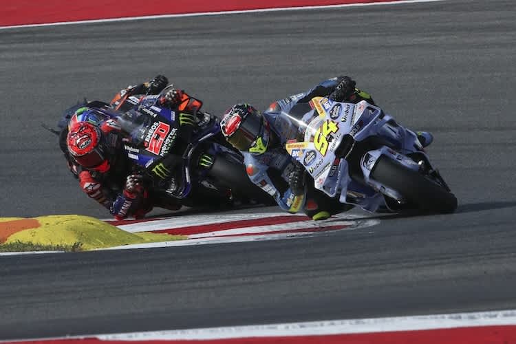 Aldeguer (4.), von Platz 11 gestartet, vor Quartararo, der aus Reihe 1 losgefahren war