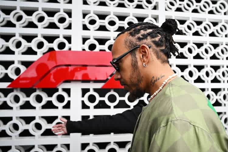 Ralf Schumacher fragt sich: Kriegt Ferrari-Star Lewis Hamilton noch die Kurve, oder ist er einfach schon über dem Zenit?