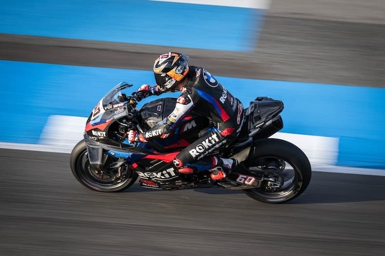 Michael van der Mark testet neue BMW-Komponenten