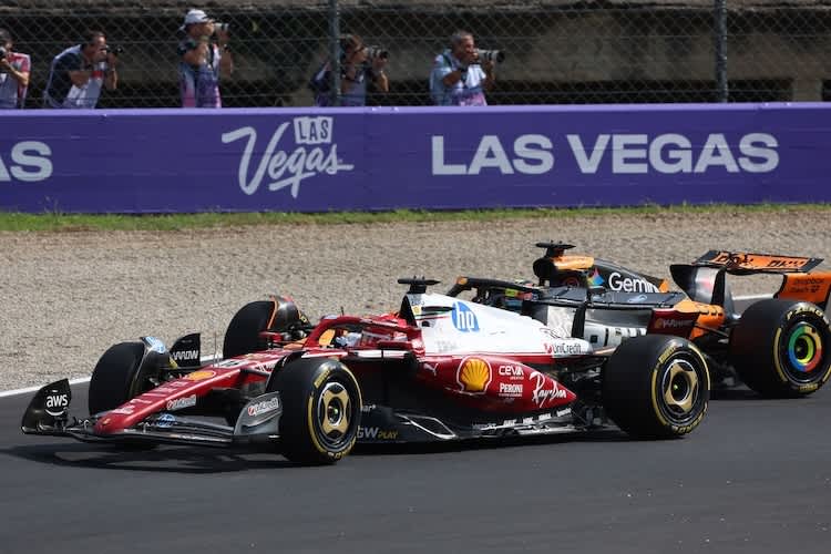 Oscar Piastri lieferte sich einen beachtlichen Zweikampf mit Charles Leclerc