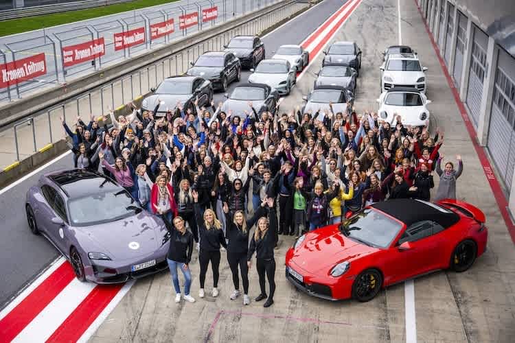 Gruppenfoto beim Ladies Race Day auf dem Red Bull Ring