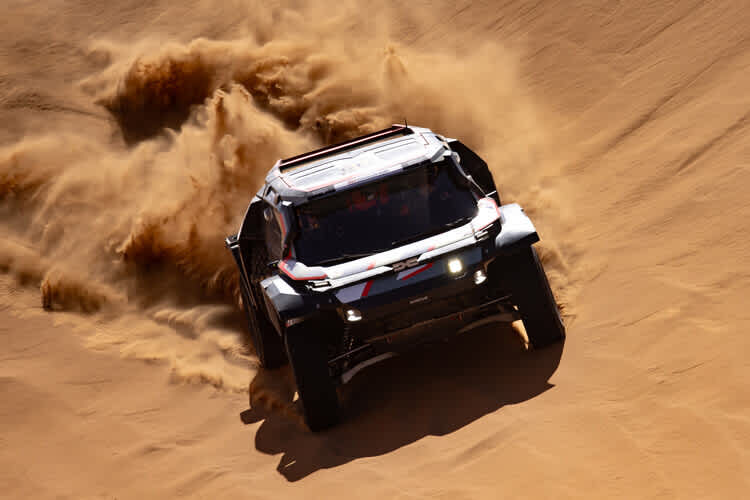 Dacia-Pilot Sebastien Loeb übernahm nach der dritten Etappe die Gesamtführung