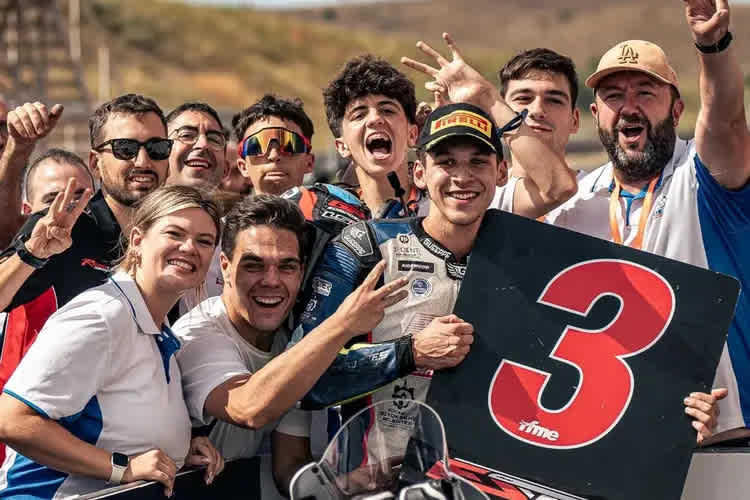 Kadir Erbay und sein Team in der spanischen Meisterschaft