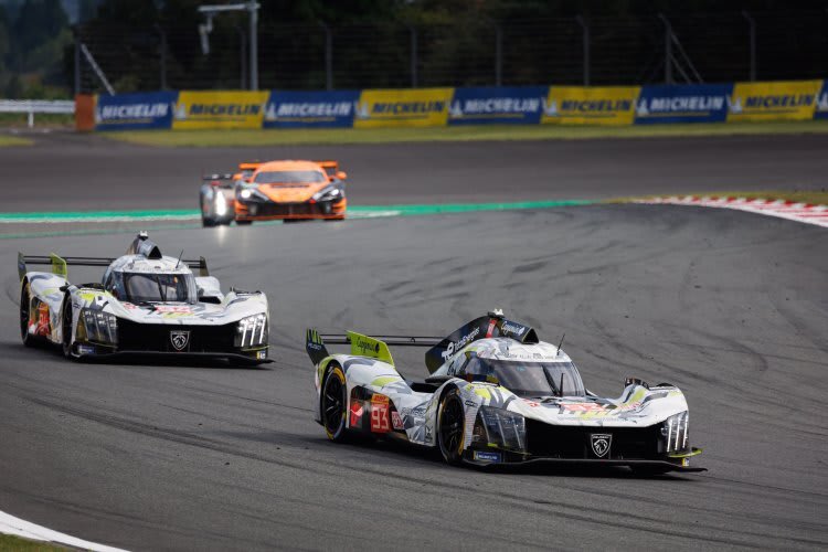 Die beiden Peugeot 9X8