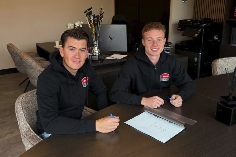 Teammanager Wiljan Wikselaar und Jeffrey Buis