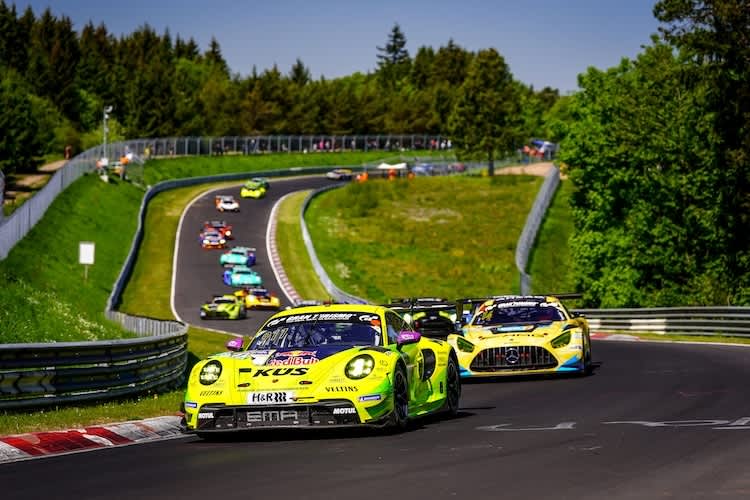 Die ADAC Nürburgring Langstrecken-Serie sorgt für spannende Rennaction auf der Nürburgring-Nordschleife