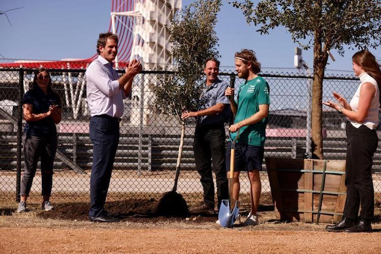 COTA-Chef Bobby Epstein und Sebastian Vettel
