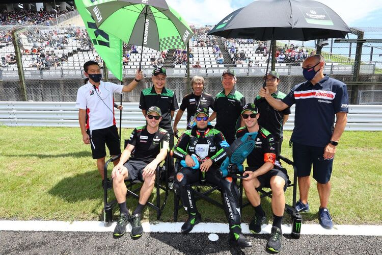 Team Kawasaki: Lowes, Haslam, Rea