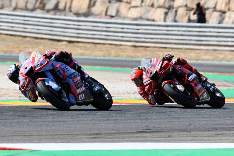 Enea Bastianini vor Pecco Bagnaia