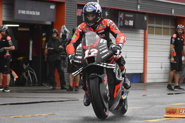 Maverick Viñales fühlt sich unter allen Bedingungen mit der Aprilia wohl 