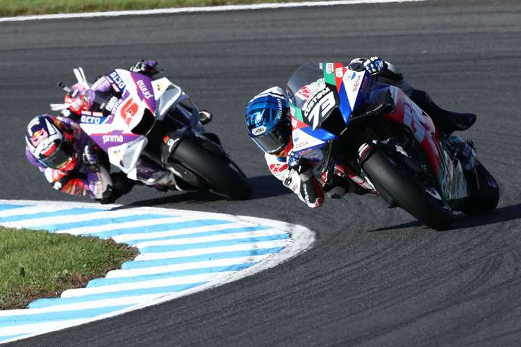 Alex Márquez vor Johann Zarco (Ducati)