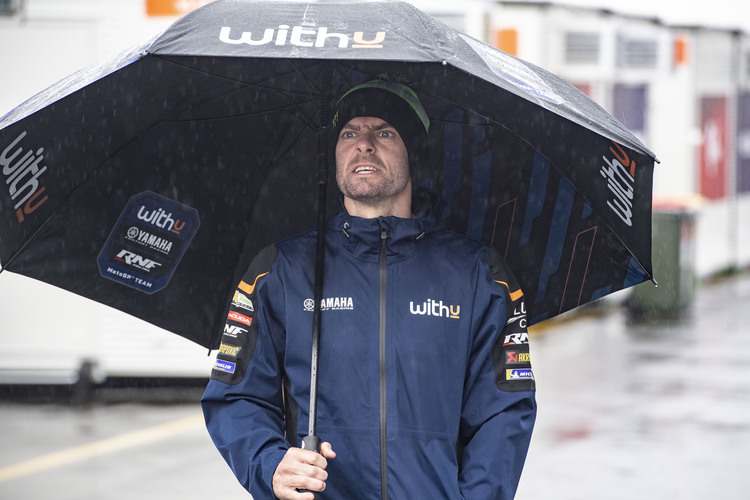 Cal Crutchlow trotzte am Donnerstag dem australischen Regen