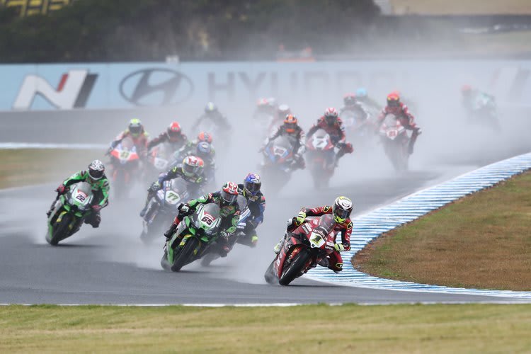 Das erste Rennen der Superbike-WM 2023 war ein Regenrennen