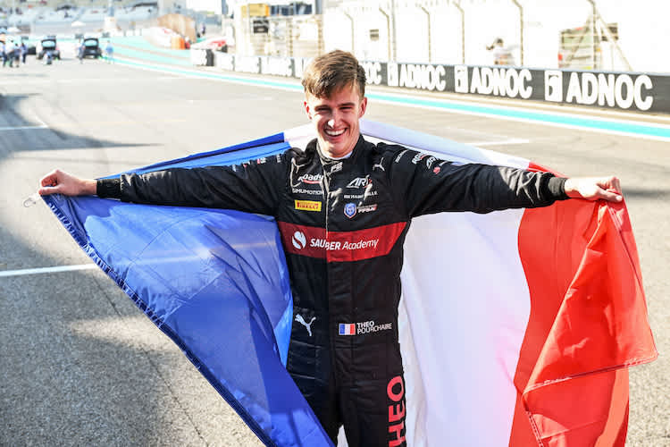 Théo Pourchaire nach seinem F2-Titelgewinn in Abu Dhabi