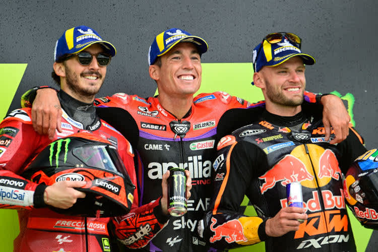 Die Top-3: Pecco Bagnaia, Sieger Aleix Espargaró und Brad Binder