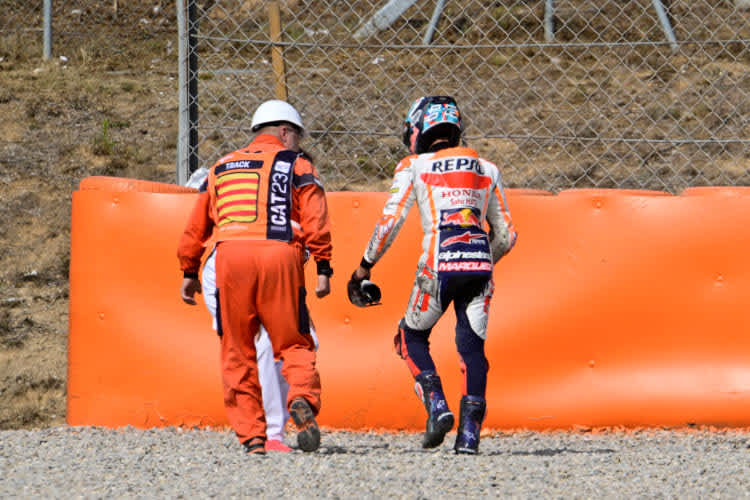 Schon im FP1 im Kiesbett: Marc Márquez