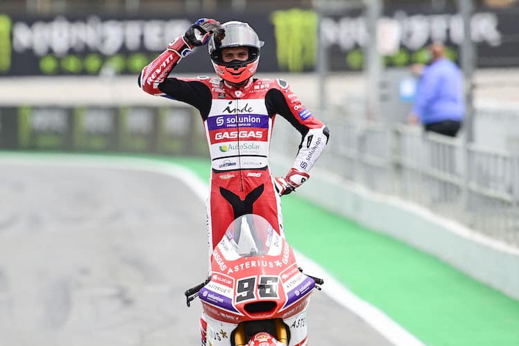 Jake Dixon (GASGAS Aspar) feiert seinen zweiten Moto2-Sieg