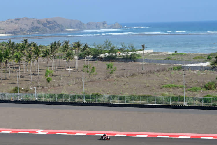 Aleix Espargaró genießt auf Lombok nicht nur die Kulisse, sondern auch seine RS-GP