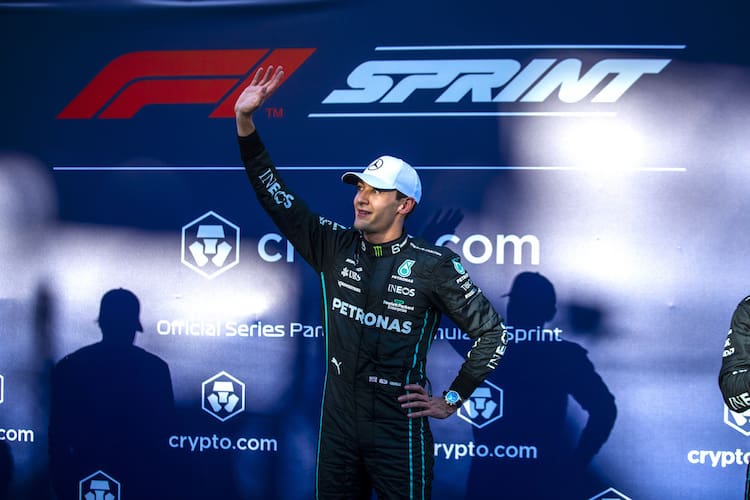 George Russell nach seinem Sieg im Interlagos-Sprint 2022