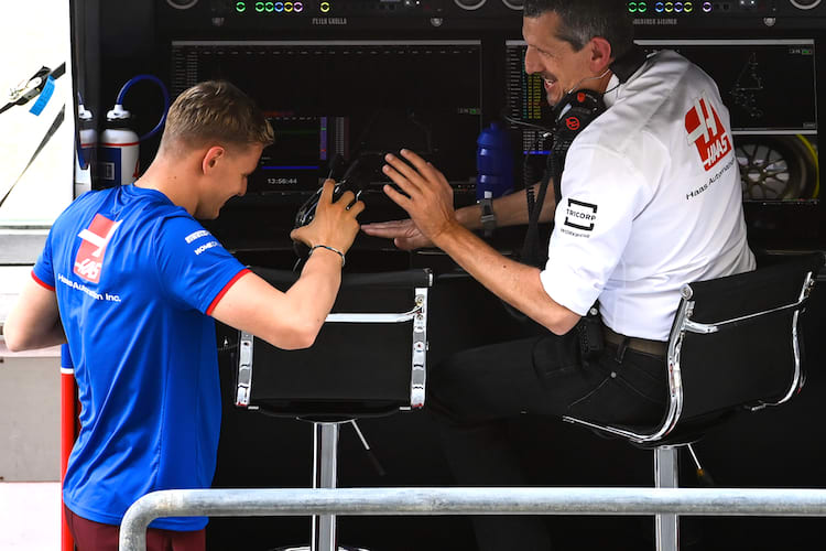 Mick Schumacher und Günther Steiner