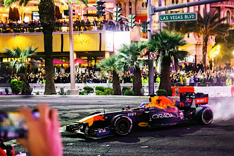 Sergio Pérez auf dem Las Vegas Strip