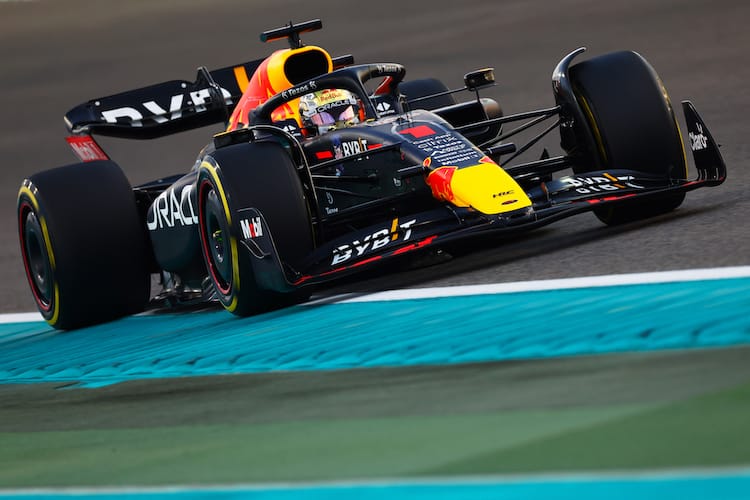 Max Verstappen behält die 1 des Weltmeisters