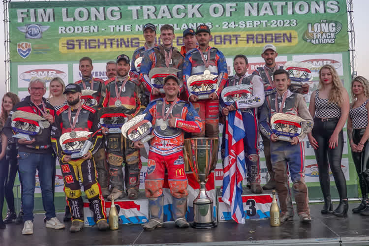 Podest in Roden mit den Teams der Niederlande, Deutschland und Großbritannien