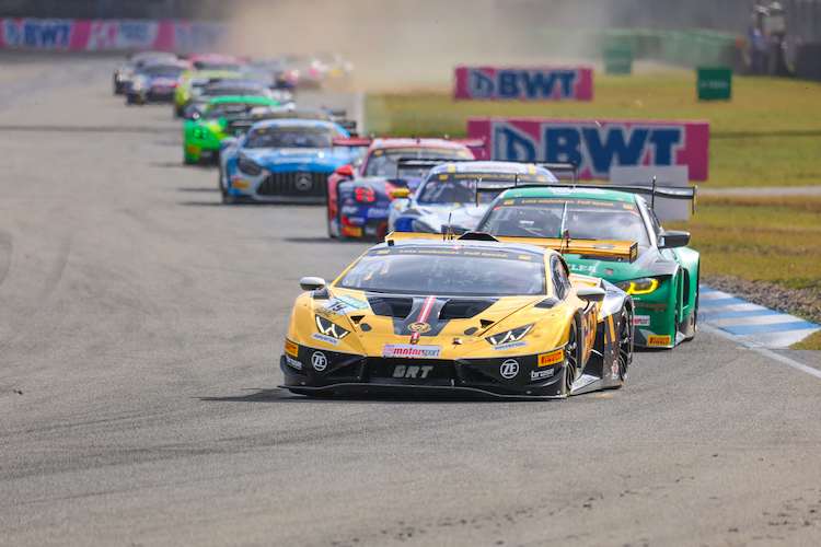 Christian Engelhart startet auch 2024 im goldenen Lamborghini Hurácan GT3 EVO2 von GRT