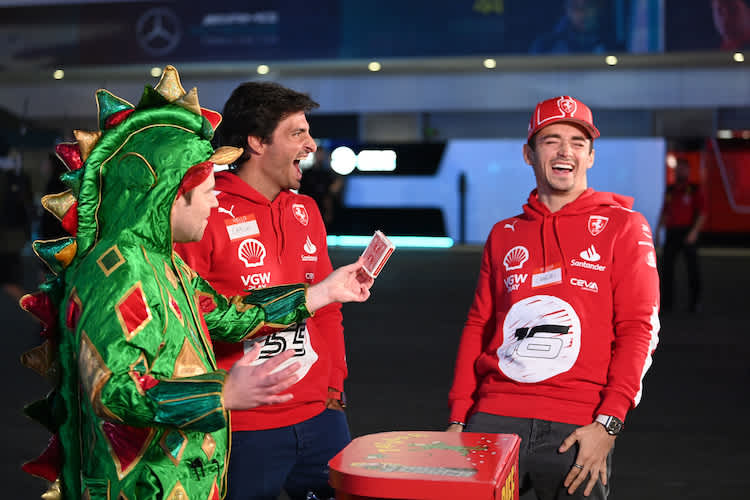 Die Ferrari-Fahrer in Las Vegas mit dem Zauberkünstler Piff the Magic Dragon