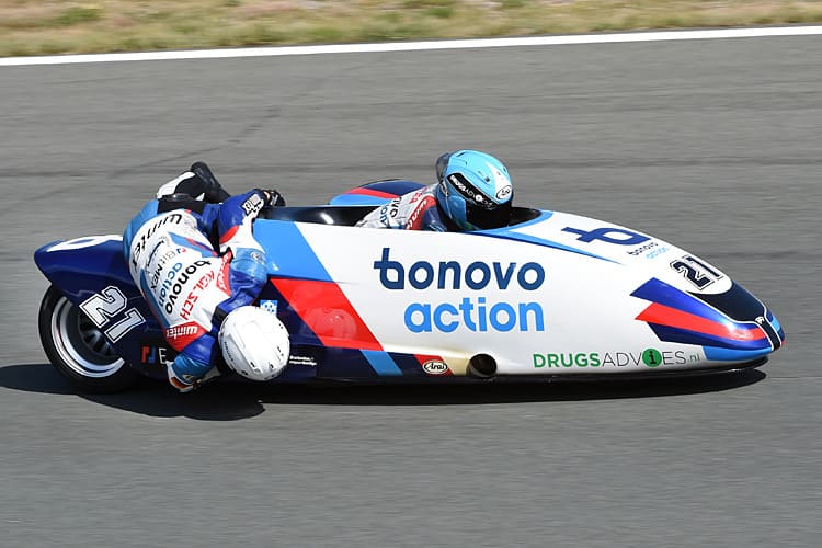 Der Niederländer Bennie Streuer mit seinem deutschen Beifahrer Kevin Kölsch (Bonovo Action)