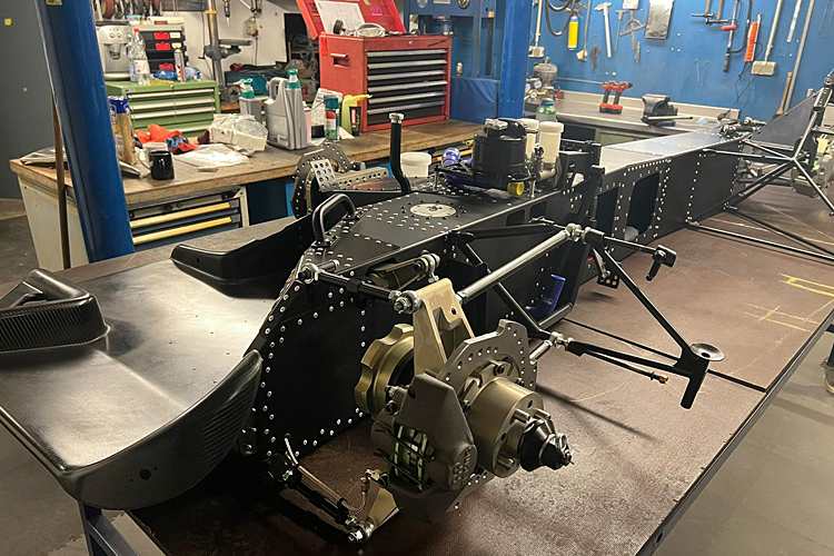 Der Seitenwagen wird bei Steinhausen Racing für die Saison 2023 vorbereitet