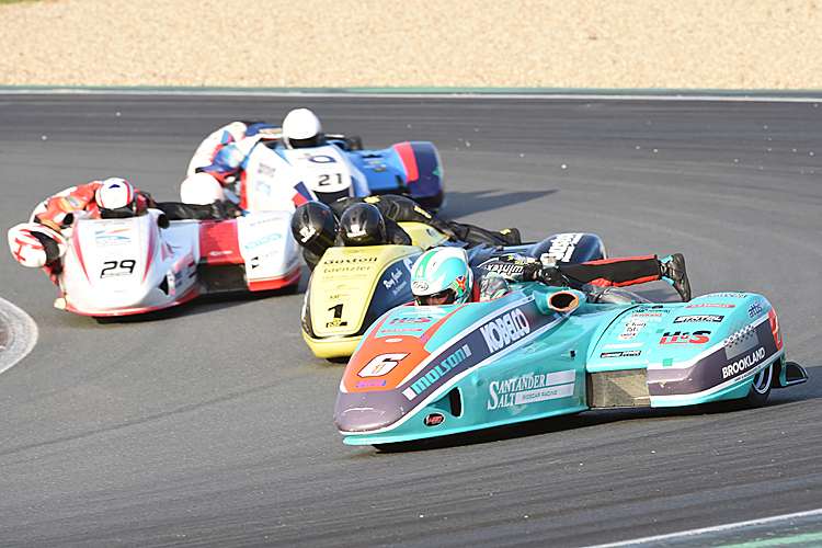 Für die Seitenwagen-WM-Teams geht es erst Mitte Mai auf dem Sachsenring los