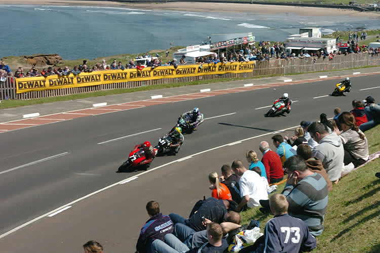 Das North West 200 wartet mit einer einzigartigen Kulisse auf
