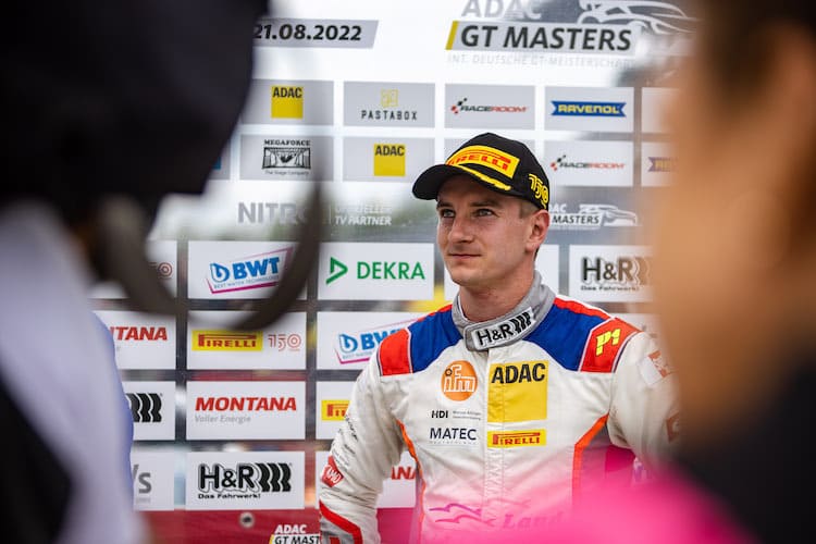 Tim Zimmermann feierte 2022 auf dem Lausitzring seinen ersten ADAC GT Masters-Sieg