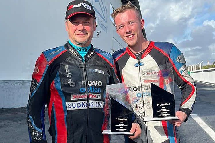 Jetzt gehört auch Lucas Schmidt (re. neben Pekka Päivärinta) zu den deutschen GP-Siegern