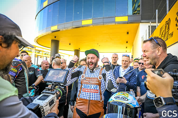 War es beim Macau Motorcycle Grand Prix die letzte Jubelpose von David Datzer?