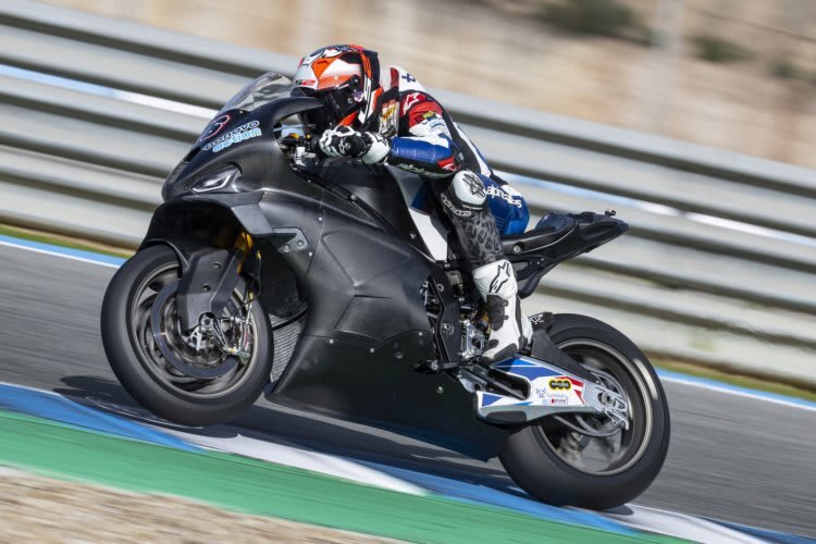 Für Loris Baz ist das Glas halbvoll