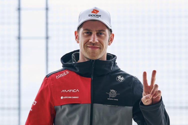 Marcel Schrötter fährt 2023 Supersport-WM