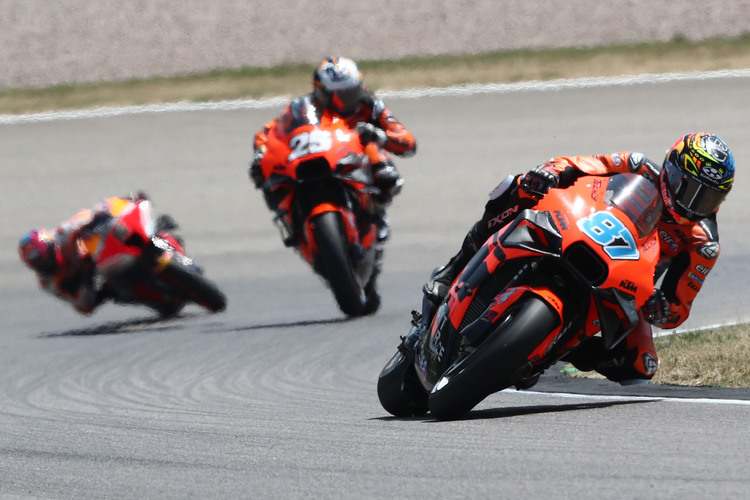 Remy Gardner (hier noch vor Teamkollege Fernandez)