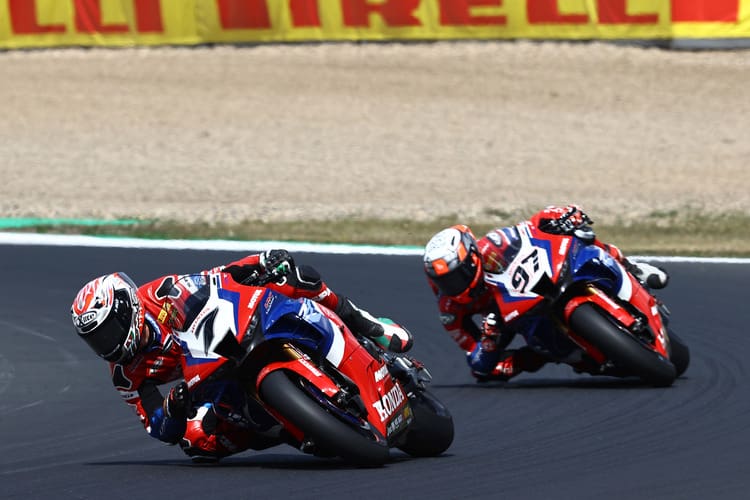 Iker Lecuona vor Xavi Vierge