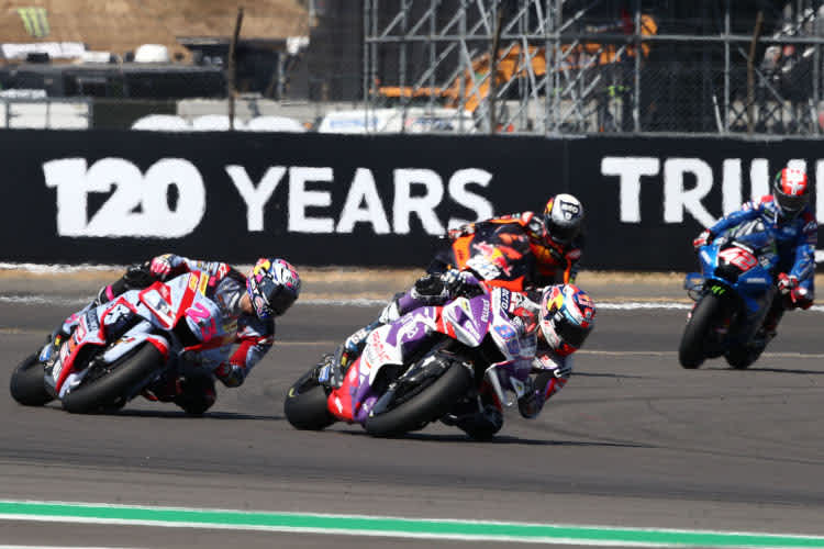 Jorge Martin vor Bastianini, Oliveira und Rins