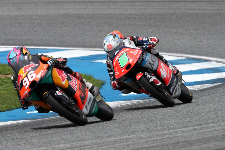 Daniel Holgado vor Ryusei Yamanaka 