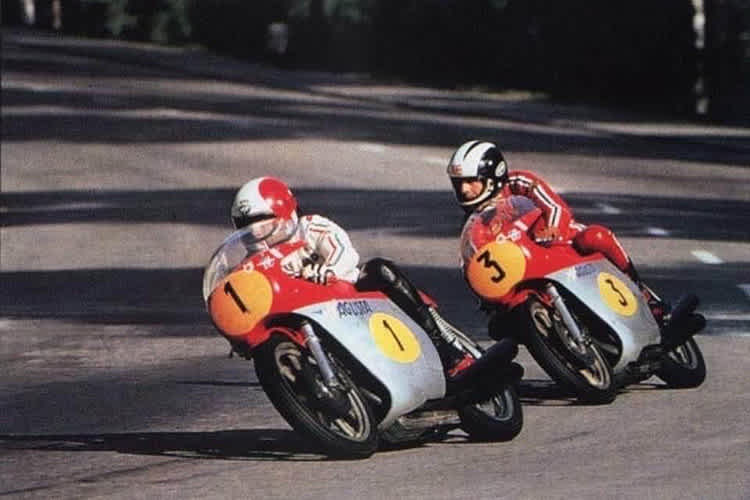 Die MV-Agusta-Stars Giacomo Agostini und Phil Read