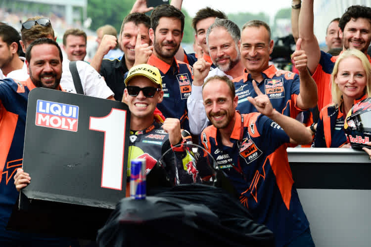 Das aktuelle Moto3-Team von Ajo: Jaume Masia links, Dani Holgado rechts