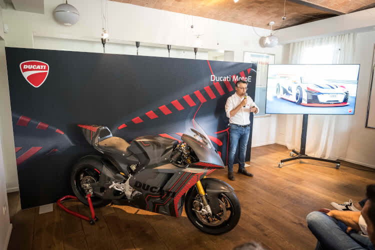 Vincenzo De Silvio mit der V21L 