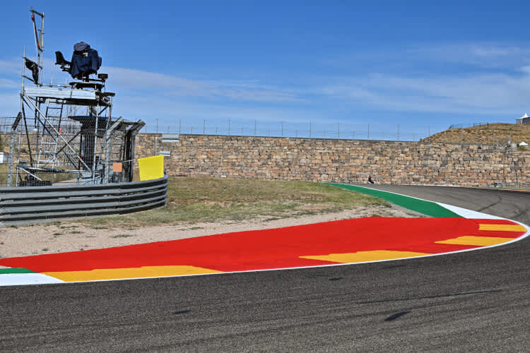 Die Action aus dem MotorLand liefern die Kameras nach Hause