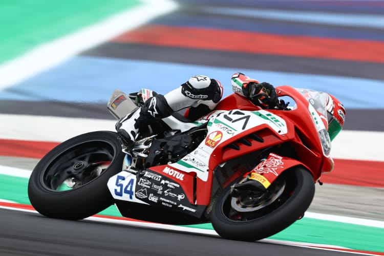 Bahattin Sofuoglu auf der MV Agusta F3 800