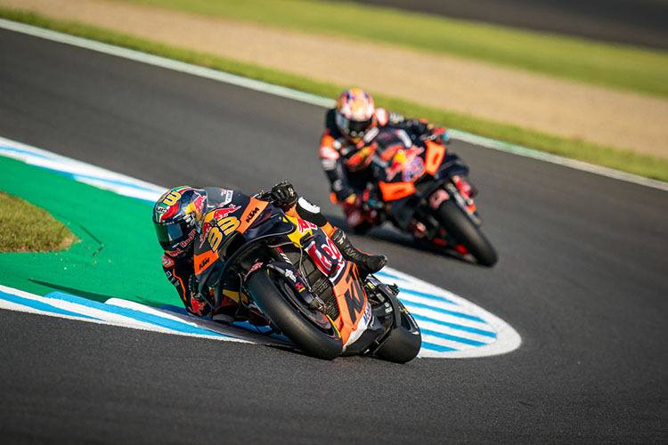 Brad Binder (33) flitzte in der 2. Runde an Jack Miller vorbei